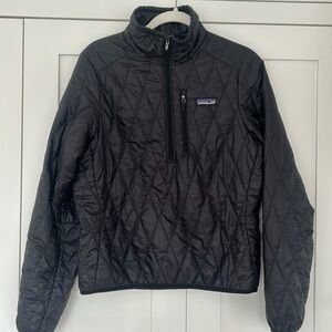 Patagonia Women's Black Nano Puff Pullover. Size small